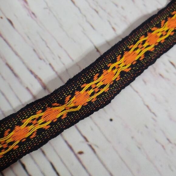 VTG Black, Orange, Yellow Geometric Flower Embroidery Trim, 120" X 1" - Picture 4 of 6